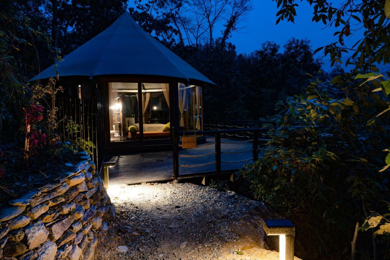 The Pavilions Himalayas Lake View 博卡拉 外观 照片