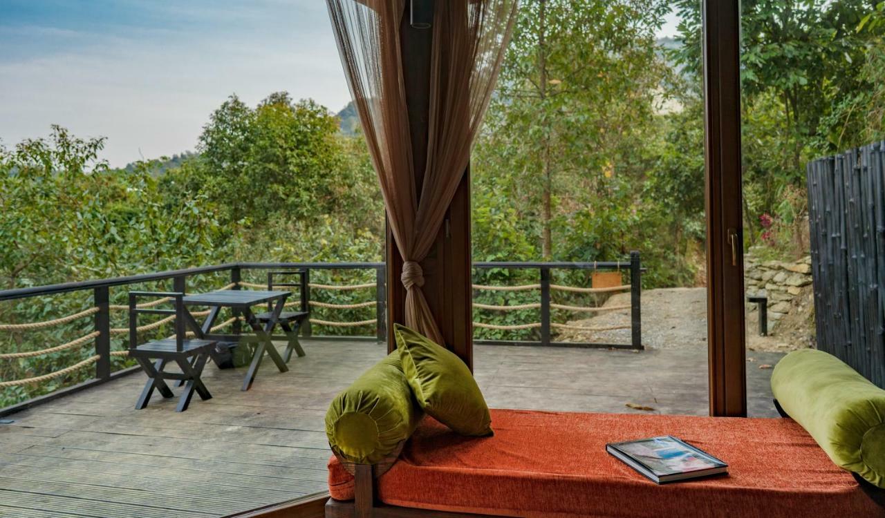 The Pavilions Himalayas Lake View 博卡拉 外观 照片