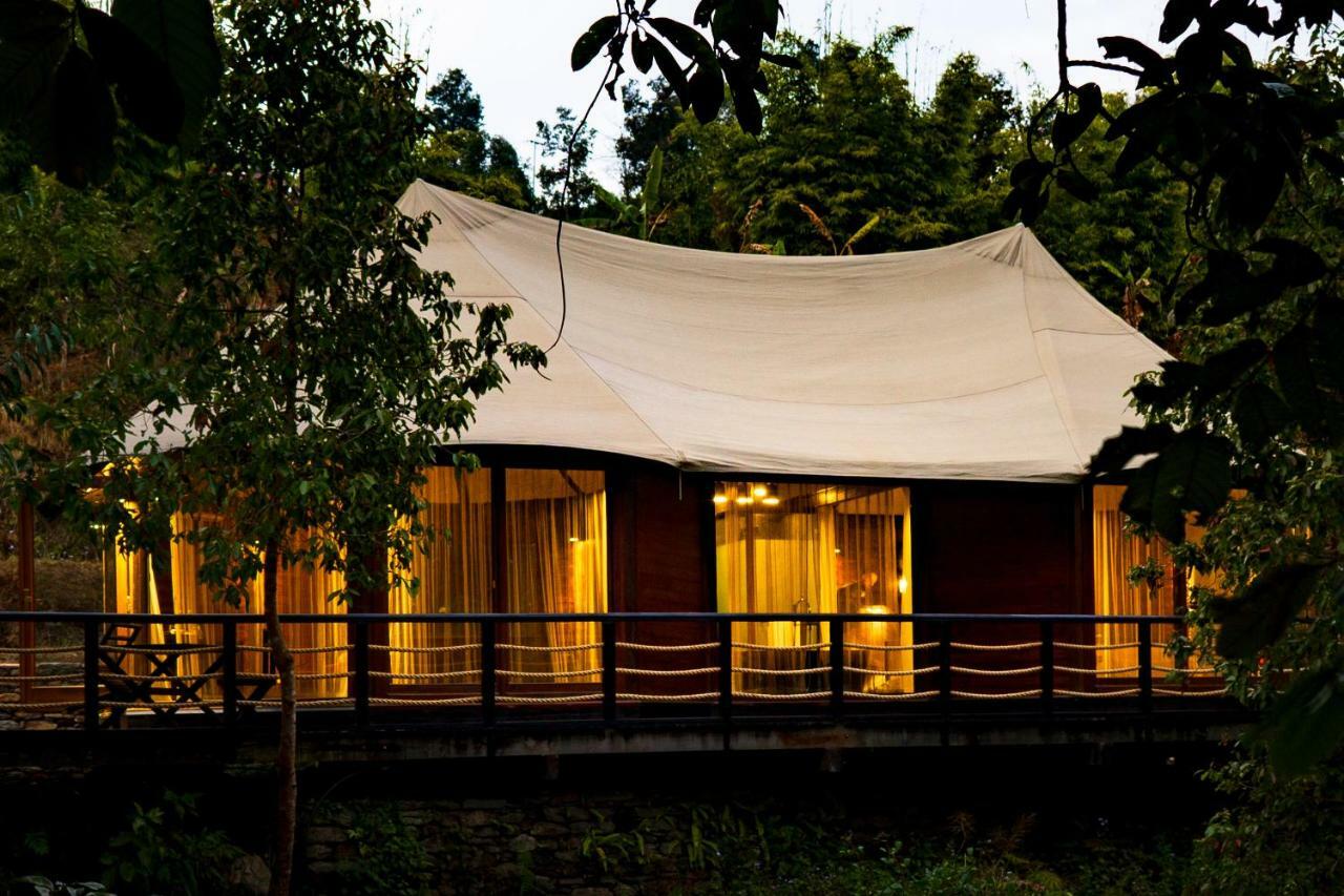 The Pavilions Himalayas Lake View 博卡拉 外观 照片