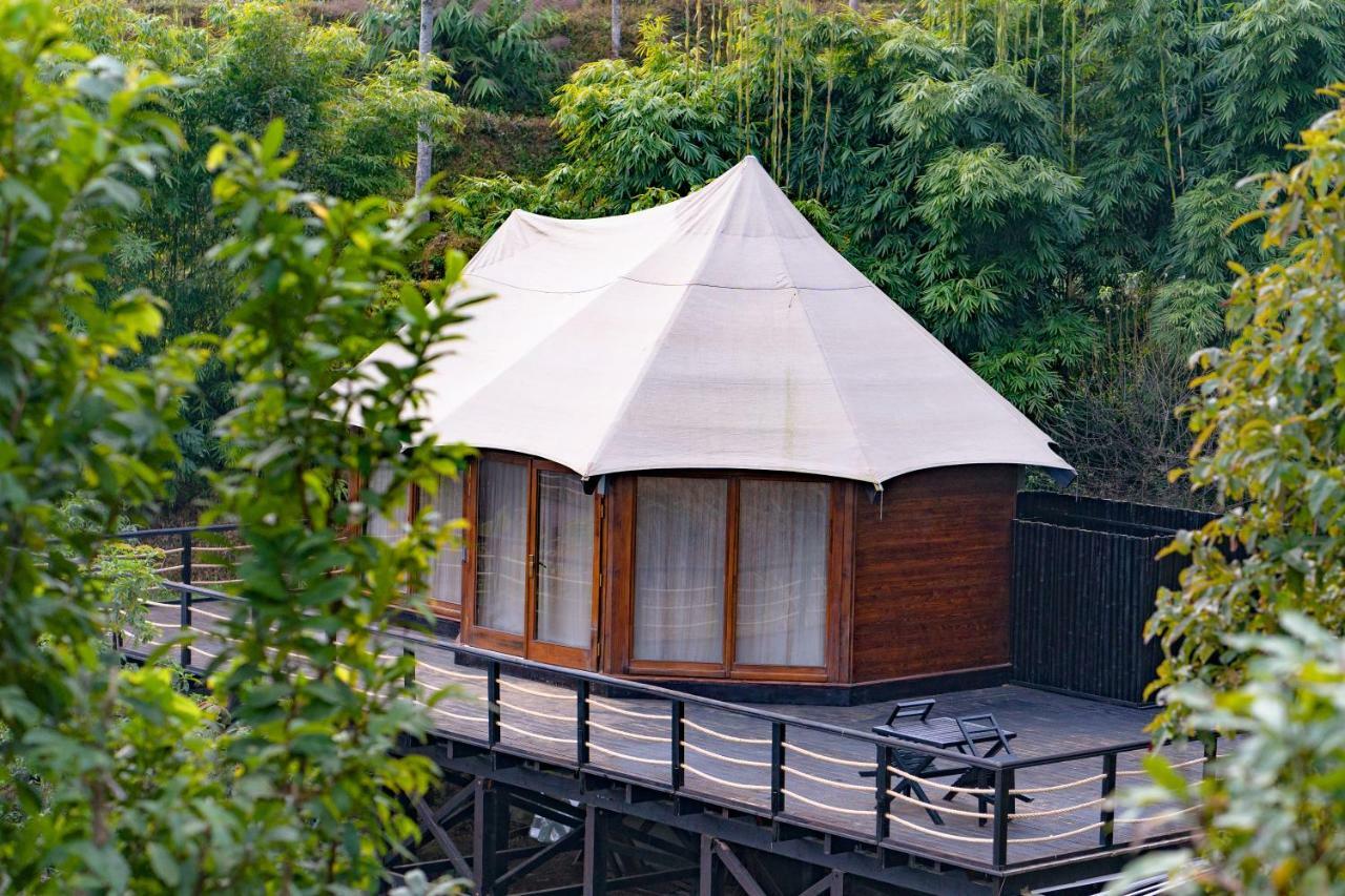 The Pavilions Himalayas Lake View 博卡拉 外观 照片
