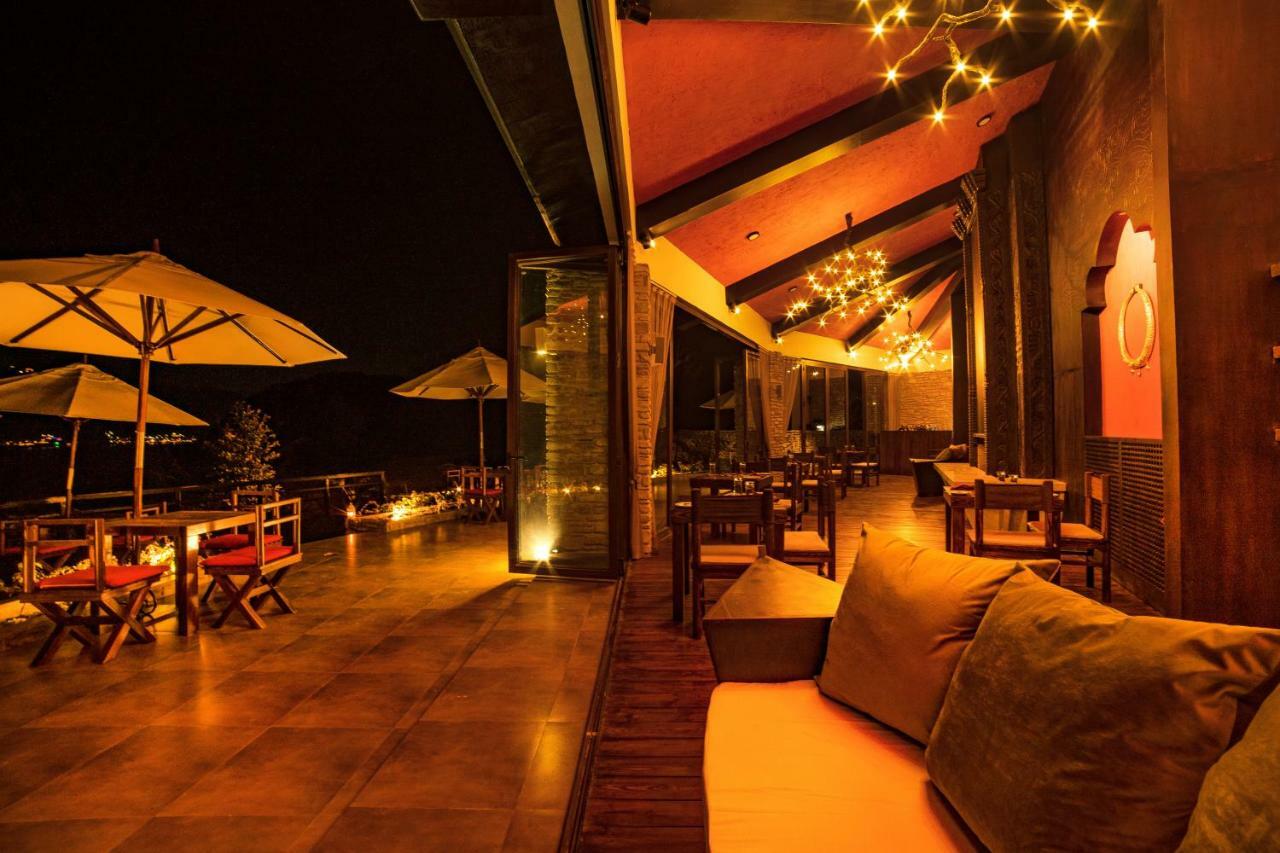 The Pavilions Himalayas Lake View 博卡拉 外观 照片